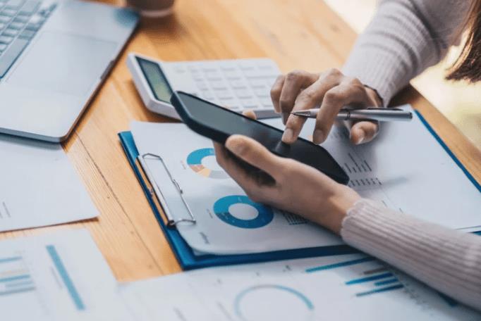 How to Read a Business Credit Report (and Why It Matters)