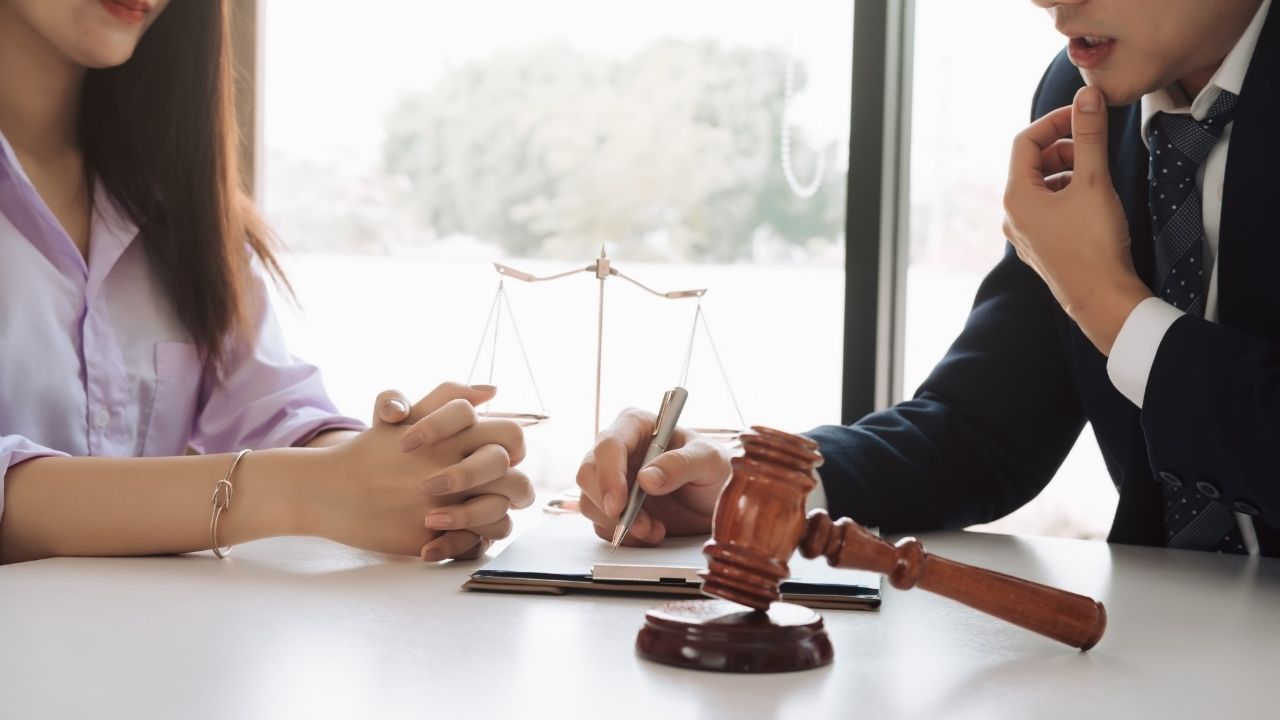 Can a Beneficiary in Indiana Sell, Gift, or Pledge a Trust Interest?
